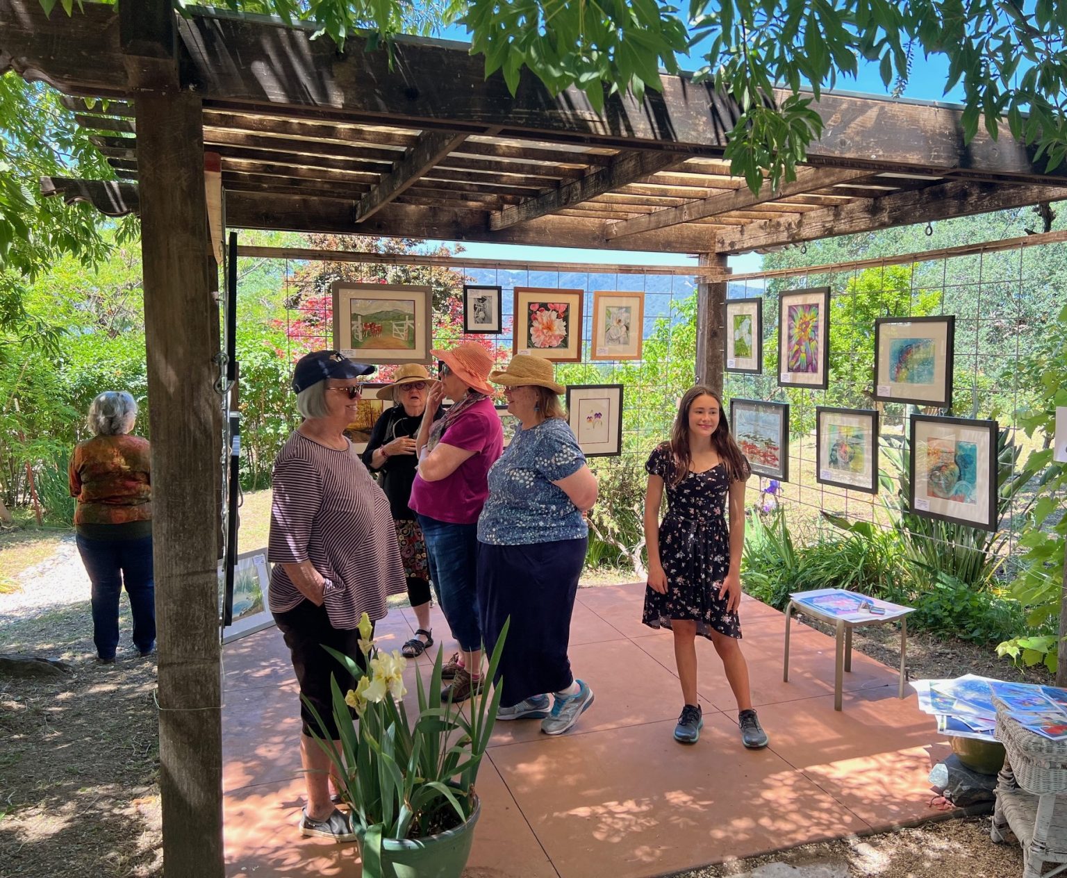 Gallery 1 - ART IN OUR GARDENS, A FREE ART TOUR
