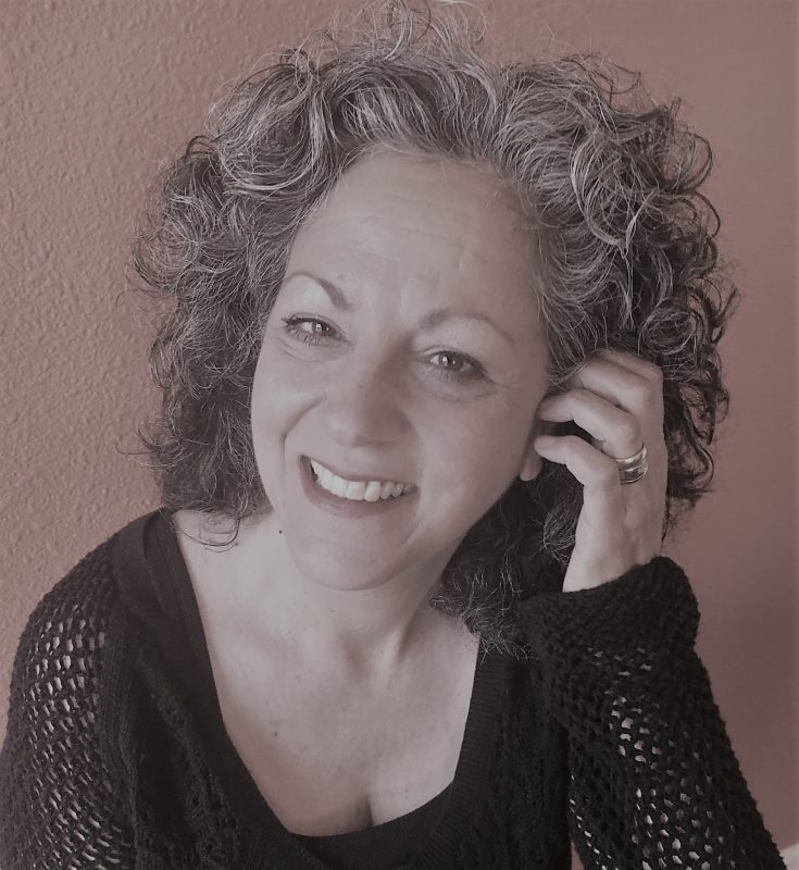 Lauralee Brown "Acoustic Folk/Pop with an Original Twist"